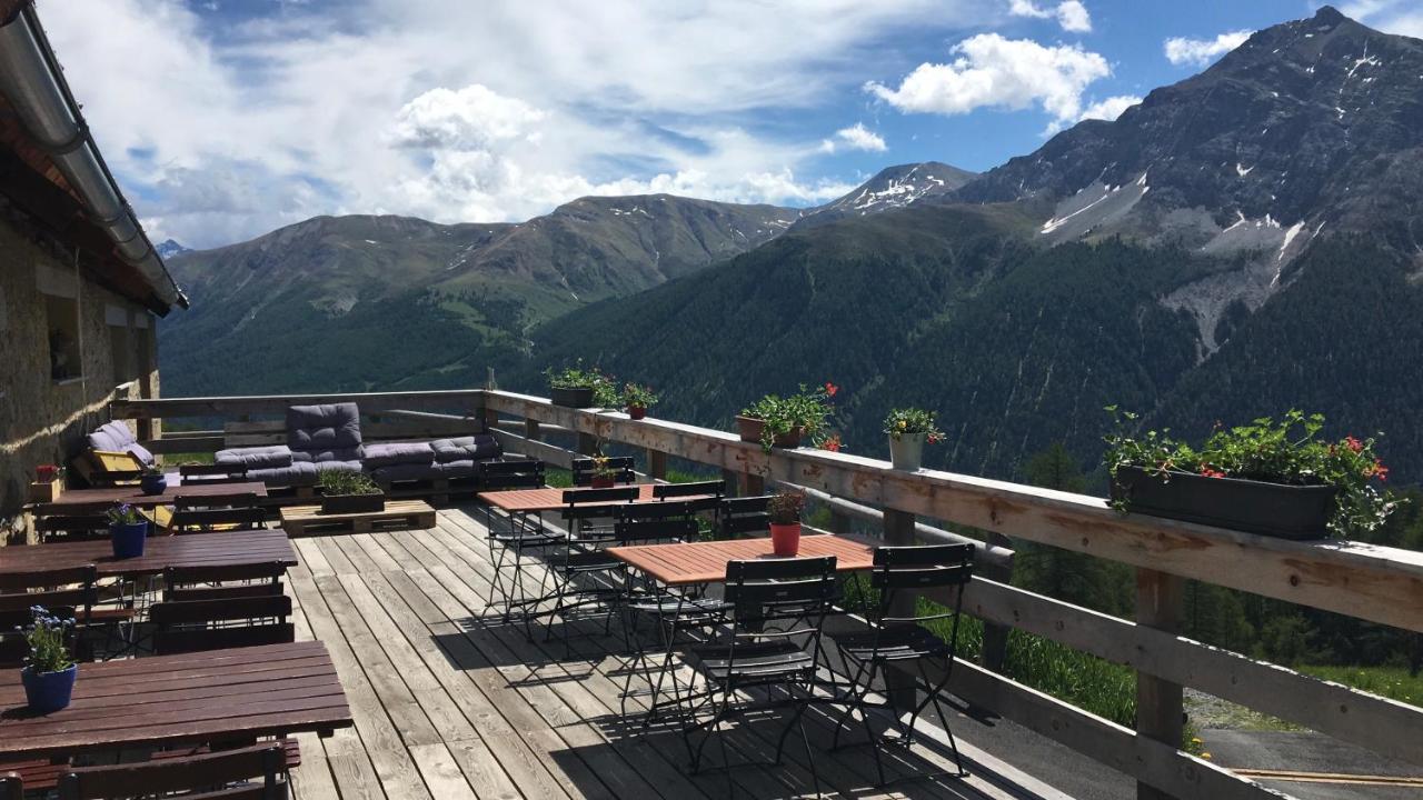 MadulainAlp Es-Cha Dadour住宿加早餐旅馆 外观 照片